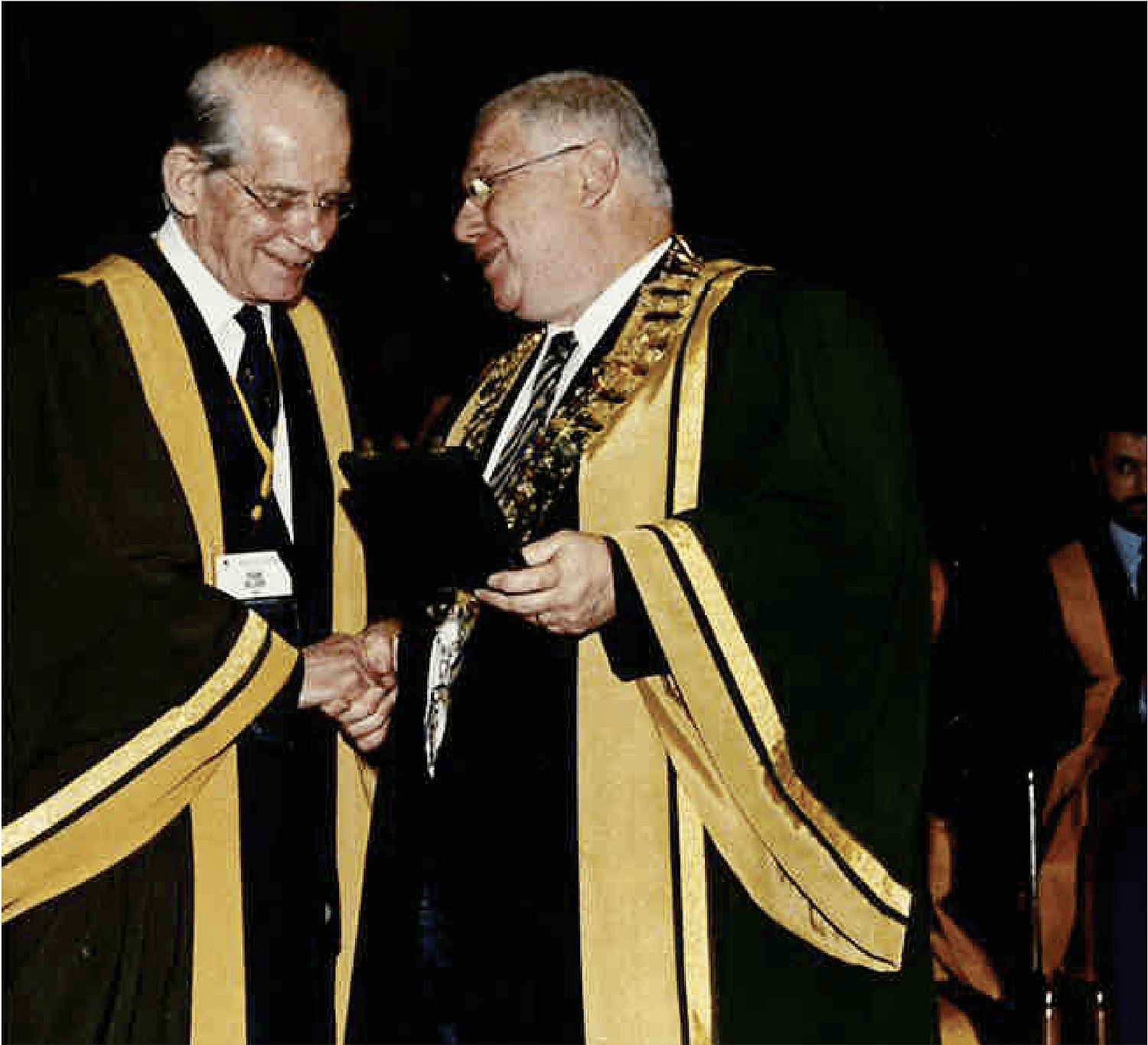Prof Billson receiving the College medal in 2000.